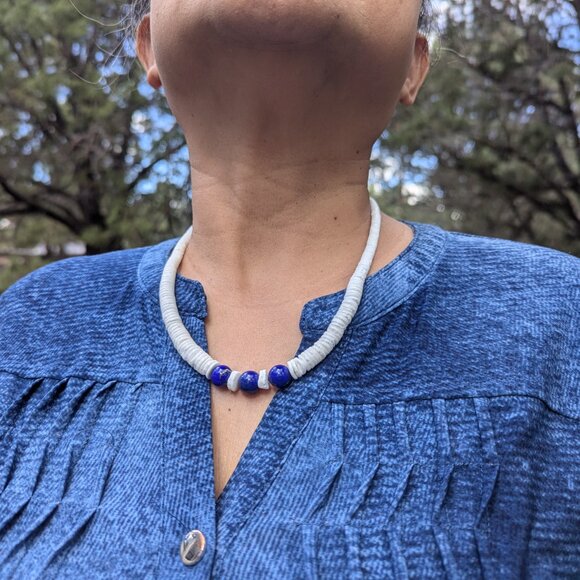 Navajo Graduated White Shell with Lapis Beaded Necklace Southwest Style **‎ - Picture 9 of 13
